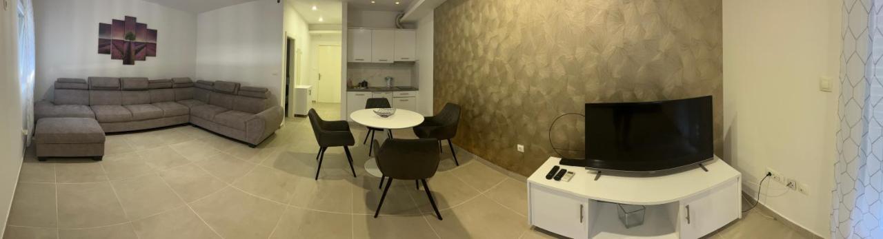 Apartment Brno พูลา ภายนอก รูปภาพ