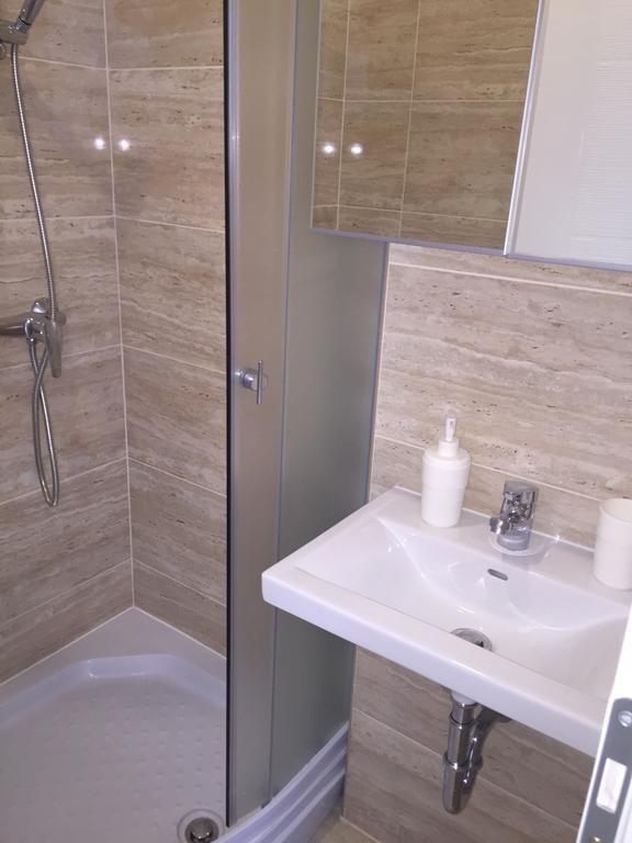 Apartment Brno พูลา ภายนอก รูปภาพ